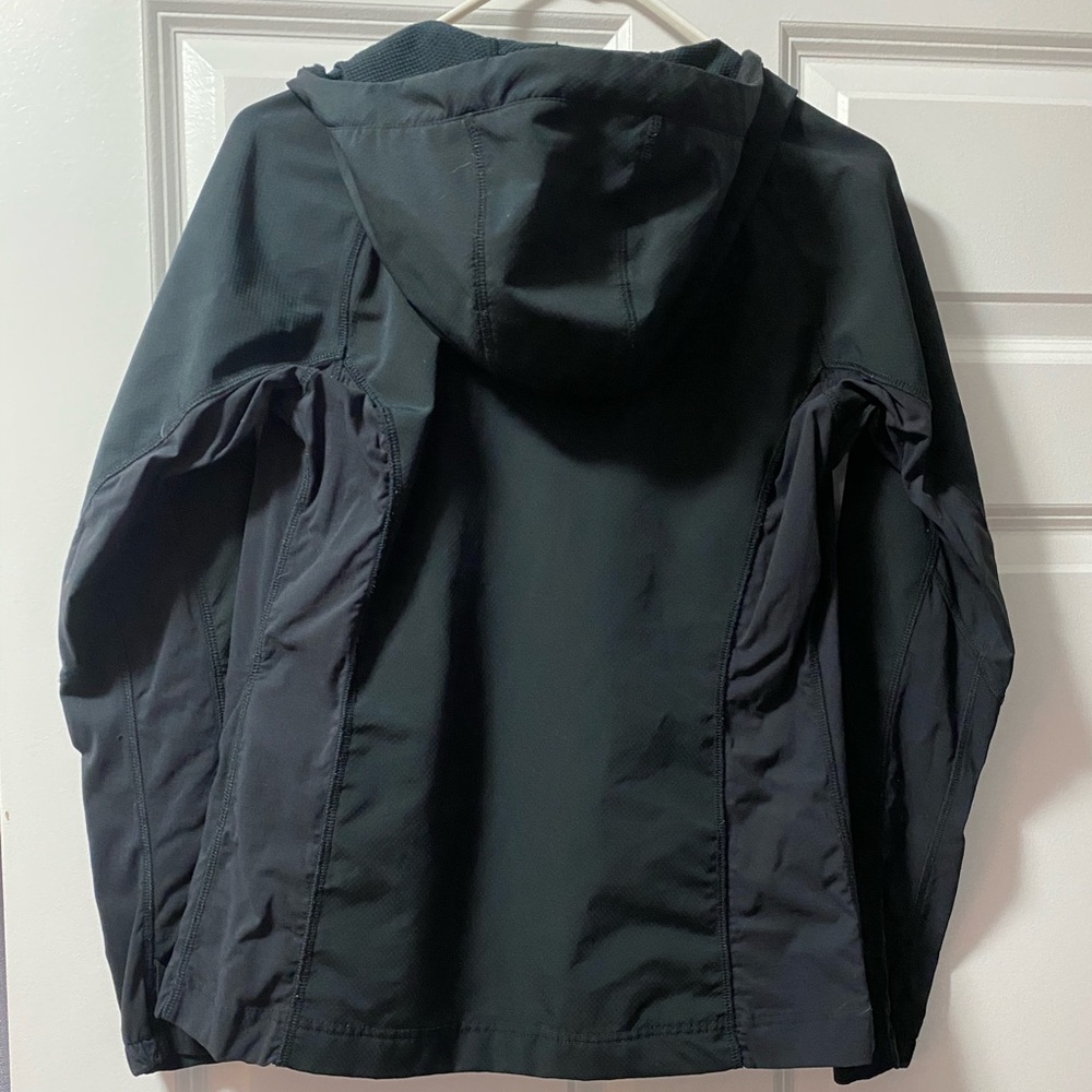 Woman’s jacket - Picture 2 of 4